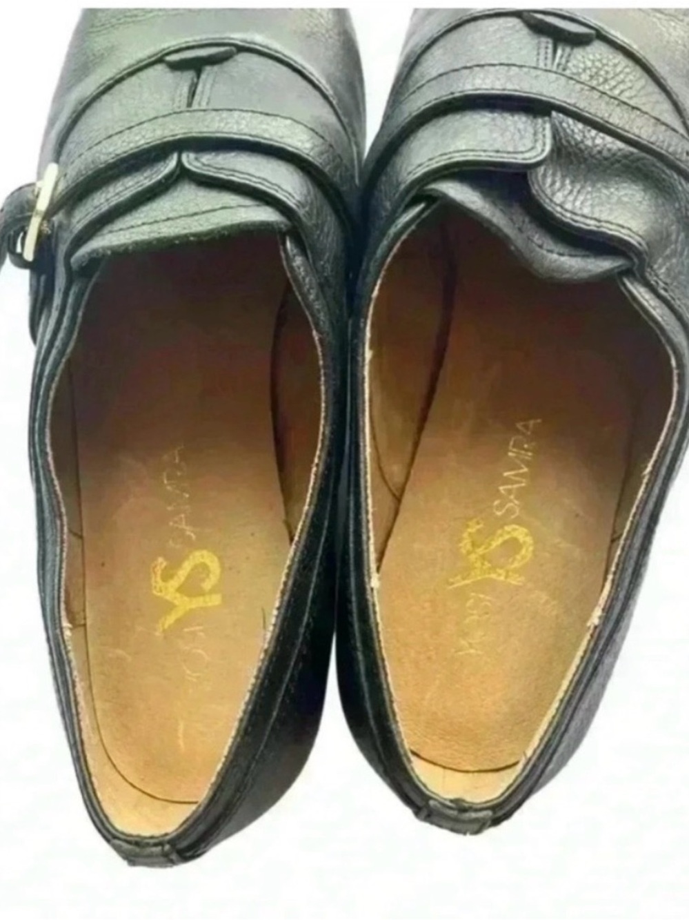 Yosi Samra Pointy Flats with Gold Buckle
Size 6 - Picture 3 of 10
